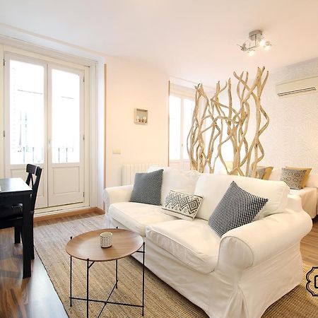 Charming Huertas Apartment Madrid Bagian luar foto